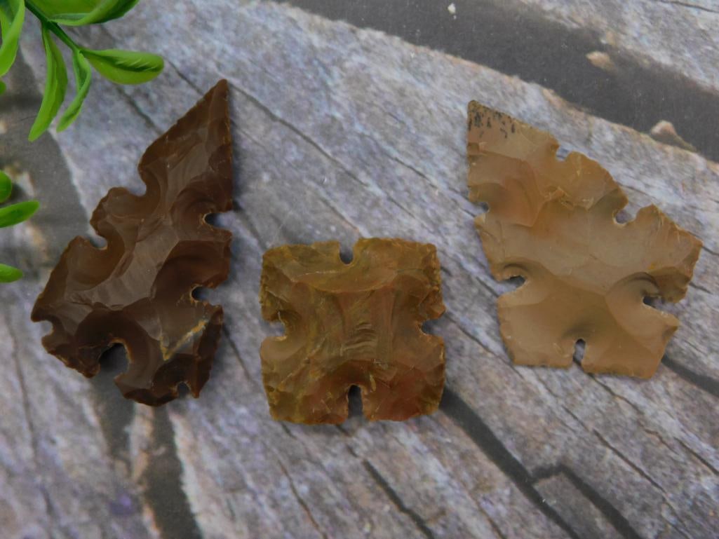 HAND KNAPPED ARROWHEADS ROCK STONE LAPIDARY SPECIMEN (1 of 2)