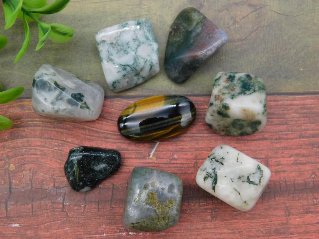 MIXED LOT ROCK STONE LAPIDARY SPECIMEN: MIXED LOT ROCK STONE LAPIDARY SPECIMEN