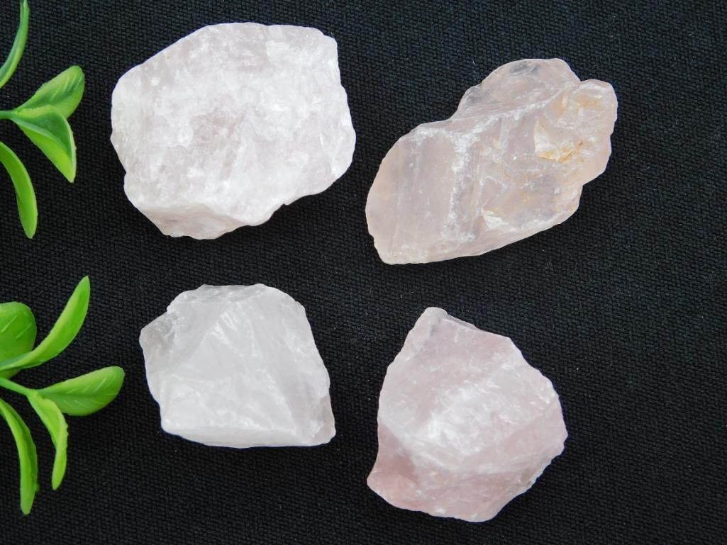 ROSE QUARTZ ROCK STONE LAPIDARY SPECIMEN: ROSE QUARTZ ROCK STONE LAPIDARY SPECIMEN