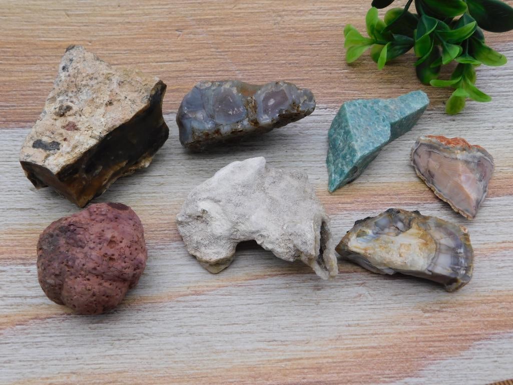 MIXED LOT ROCK STONE LAPIDARY SPECIMEN: MIXED LOT ROCK STONE LAPIDARY SPECIMEN