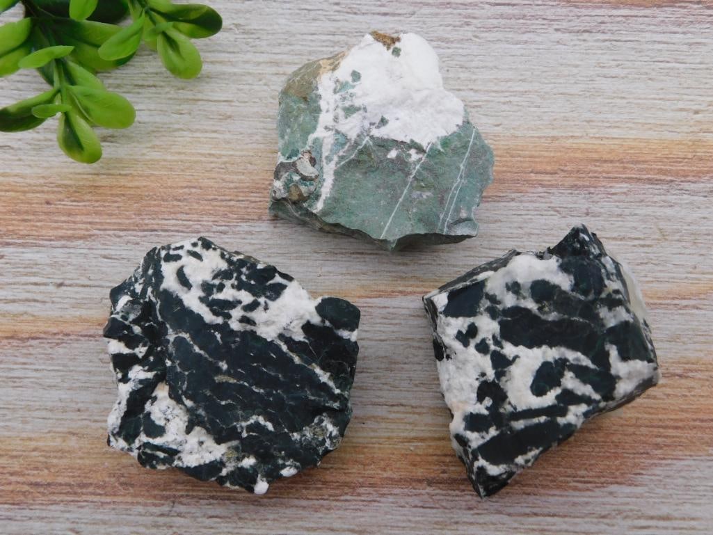MIXED LOT ROCK STONE LAPIDARY SPECIMEN: MIXED LOT ROCK STONE LAPIDARY SPECIMEN