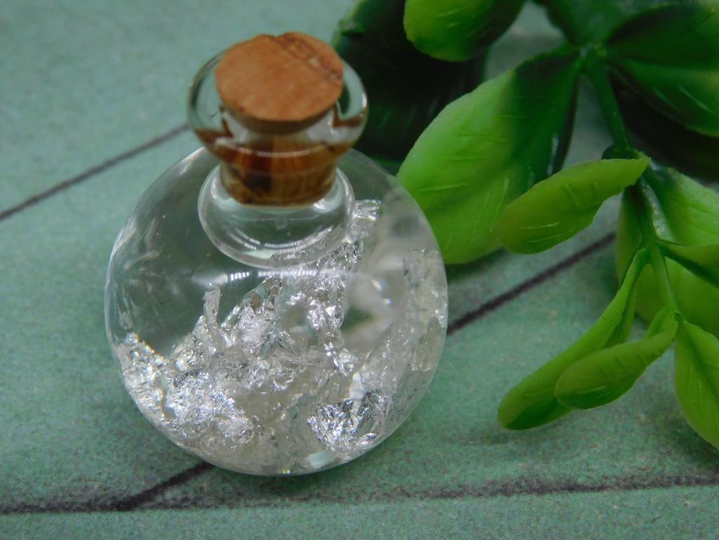 SILVER FLAKES IN BOTTLE ROCK STONE LAPIDARY SPECIMEN: SILVER FLAKES IN BOTTLE ROCK STONE LAPIDARY SPECIMEN
