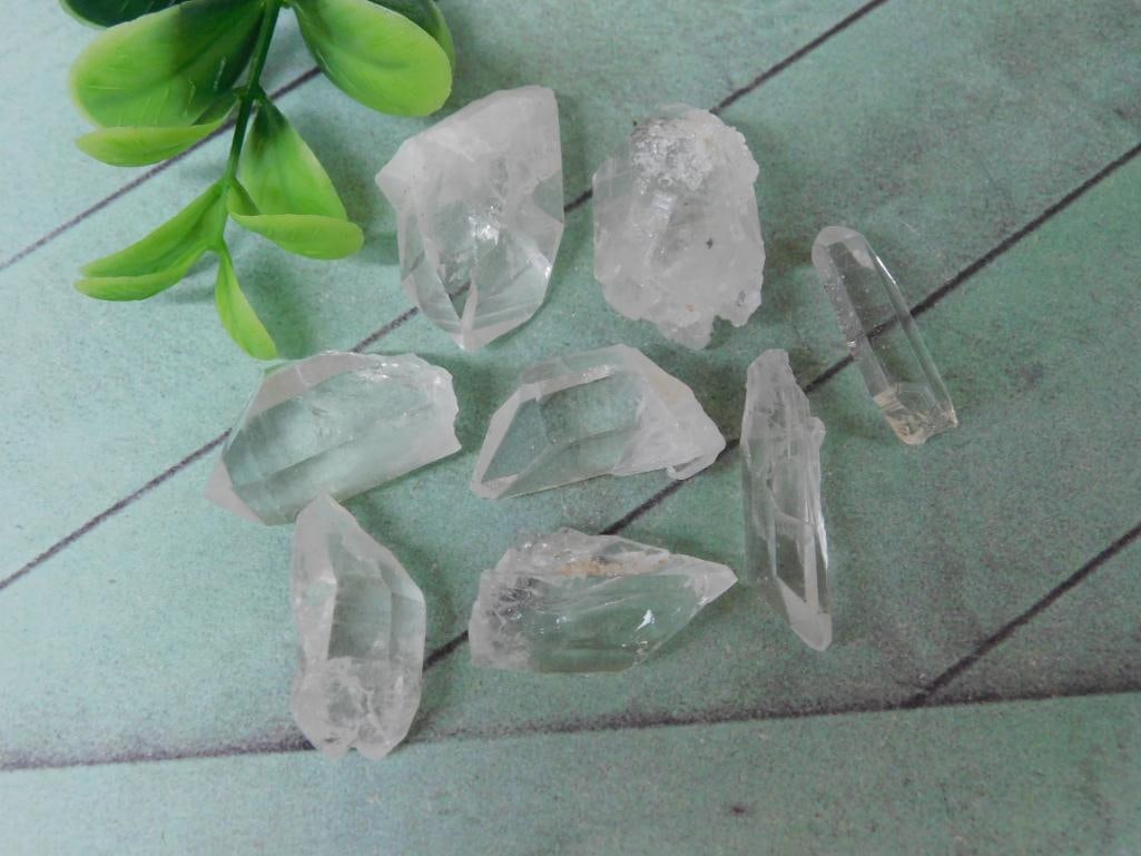 QUARTZ ROCK STONE LAPIDARY SPECIMEN (1 of 2)