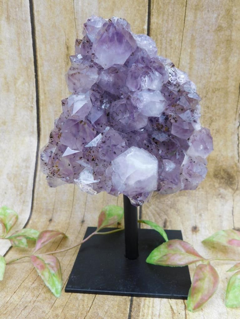 2 POUND AMETHYST DISPLAY ROCK STONE LAPIDARY SPECIMEN: WELCOME TO HATMAN AUCTIONS! SPECIAL NOTICE: Please see photos for measurements and descriptions. ***Yes, we have in house shipping with MANY REPEAT CUSTOMERS because of our streamlined service. ****We