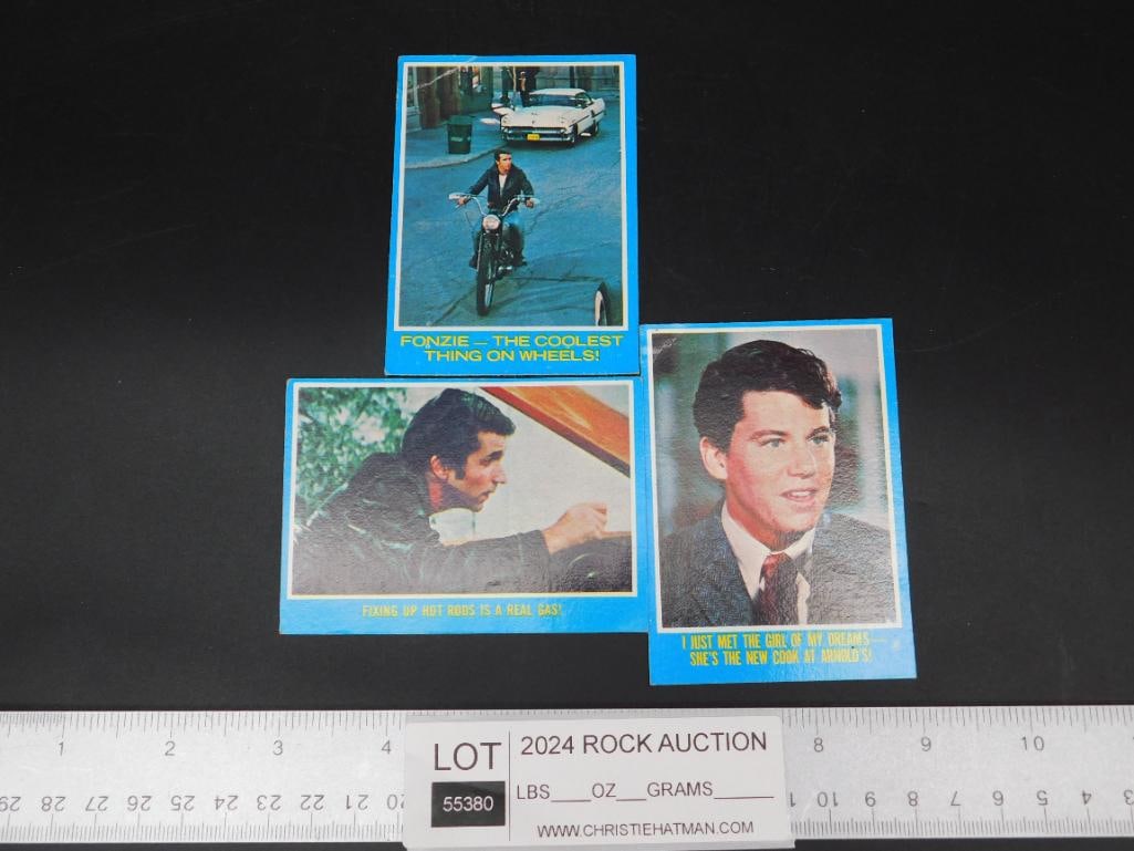 TOPPS HAPPY DAYS TRADING CARDS VINTAGE ANTIQUE: WELCOME TO HATMAN AUCTIONS! SPECIAL NOTICE: Please see photos for measurements and descriptions. ***Yes, we have in house shipping with MANY REPEAT CUSTOMERS because of our streamlined service. ****We