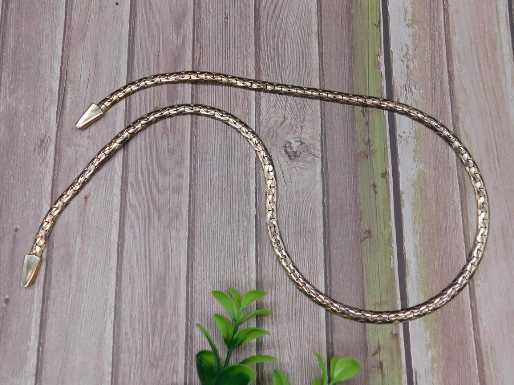 GOLD TONE CHAIN VINTAGE ANTIQUE: WELCOME TO HATMAN AUCTIONS! SPECIAL NOTICE: Please see photos for measurements and descriptions. ***Yes, we have in house shipping with MANY REPEAT CUSTOMERS because of our streamlined service. ****We