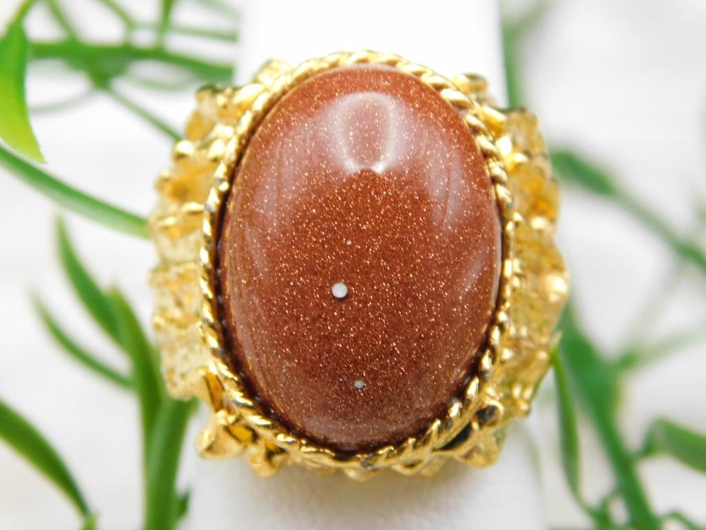 GOLDSTONE RING ROCK STONE LAPIDARY SPECIMEN: WELCOME TO HATMAN AUCTIONS! SPECIAL NOTICE: Please see photos for measurements and descriptions. ***Yes, we have in house shipping with MANY REPEAT CUSTOMERS because of our streamlined service. ****We