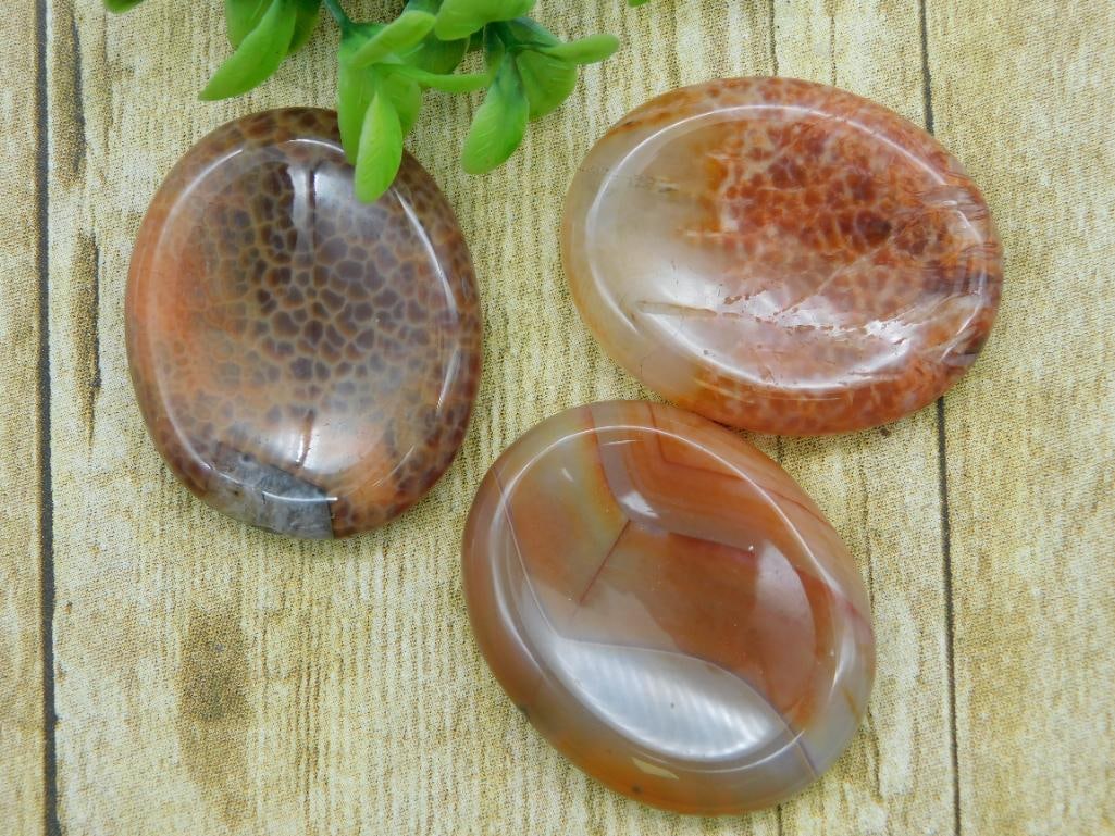 FIRE AGATE WORRY STONES ROCK STONE LAPIDARY SPECIMEN: WELCOME TO HATMAN AUCTIONS! SPECIAL NOTICE: Please see photos for measurements and descriptions. ***Yes, we have in house shipping with MANY REPEAT CUSTOMERS because of our streamlined service. ****We