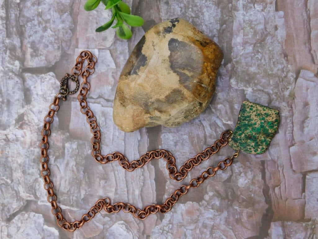 MIXED LOT ROCK STONE LAPIDARY SPECIMEN: WELCOME TO HATMAN AUCTIONS! SPECIAL NOTICE: Please see photos for measurements and descriptions. ***Yes, we have in house shipping with MANY REPEAT CUSTOMERS because of our streamlined service.