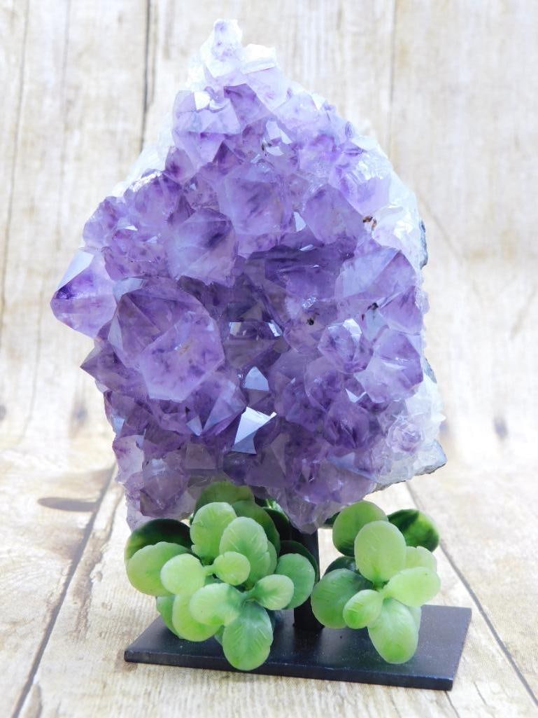 1 POUND AMETHYST DISPLAY ROCK STONE LAPIDARY SPECIMEN: WELCOME TO HATMAN AUCTIONS! SPECIAL NOTICE: Please see photos for measurements and descriptions. ***Yes, we have in house shipping with MANY REPEAT CUSTOMERS because of our streamlined service.