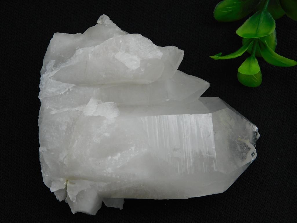 QUARTZ ROCK STONE LAPIDARY SPECIMEN: WELCOME TO HATMAN AUCTIONS! SPECIAL NOTICE: Please see photos for measurements and descriptions. ***Yes, we have in house shipping with MANY REPEAT CUSTOMERS because of our streamlined service.