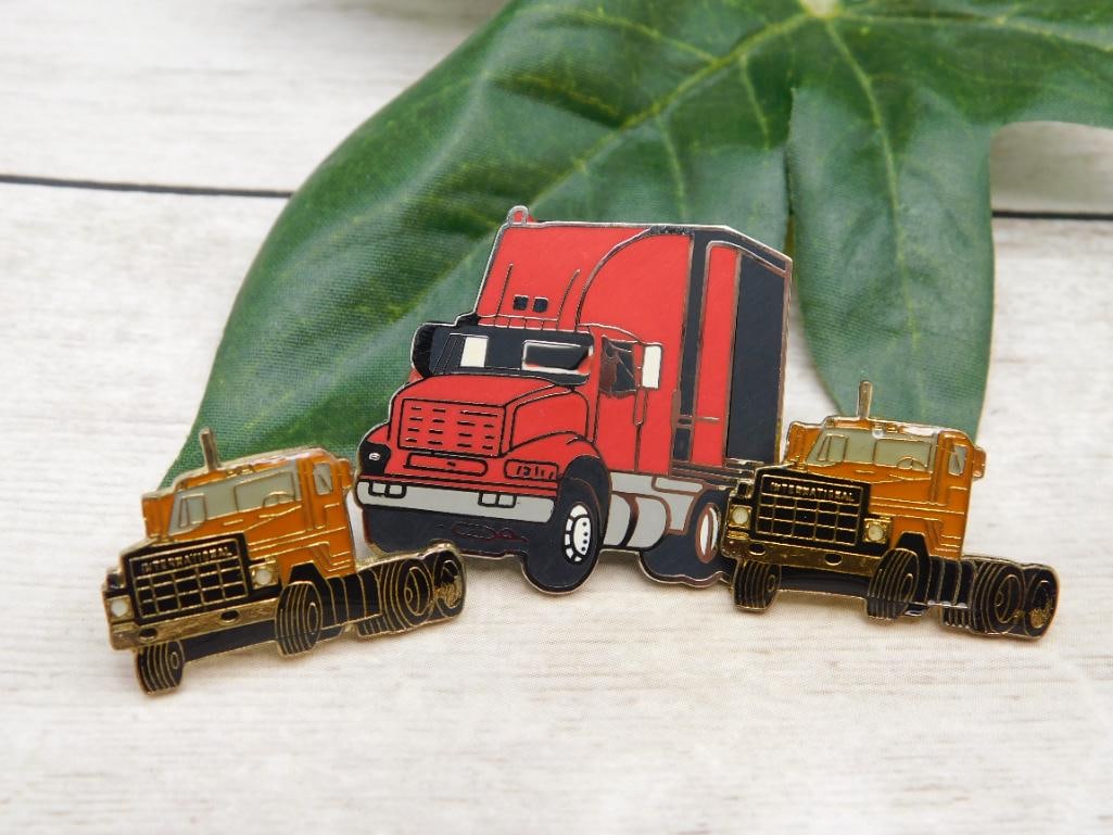 MIXED PINS: Thank you for attending HATMAN AUCTIONS! Yes, we ship all items that are not oversized. Please see photos for measurements and description. SPECIAL NOTICE: Many items are PICK UP ONLY by APPOINTMENT