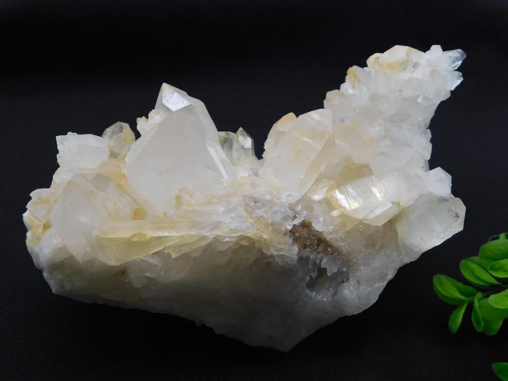 QUARTZ ROCK STONE LAPIDARY SPECIMEN: WELCOME TO HATMAN AUCTIONS! SPECIAL NOTICE: Please see photos for measurements and descriptions. ***Yes, we have in house shipping with MANY REPEAT CUSTOMERS because of our streamlined service.