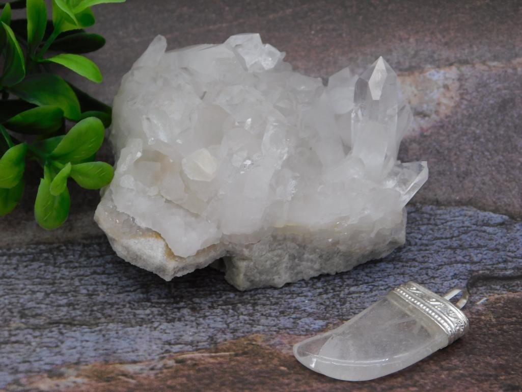 QUARTZ ROCK STONE LAPIDARY SPECIMEN (1 of 3)