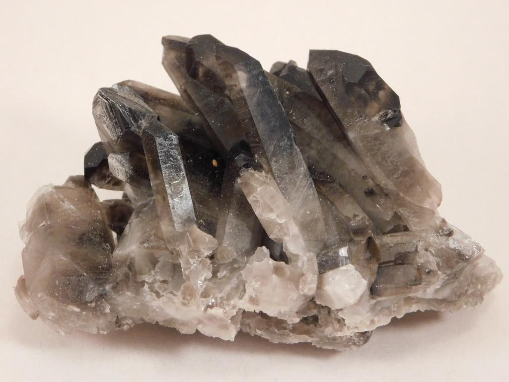 SMOKEY QUARTZ ROCK STONE LAPIDARY SPECIMEN: WELCOME TO HATMAN AUCTIONS! SPECIAL NOTICE: Please see photos for measurements and descriptions. ***Yes, we have in house shipping with MANY REPEAT CUSTOMERS because of our streamlined service. ****We