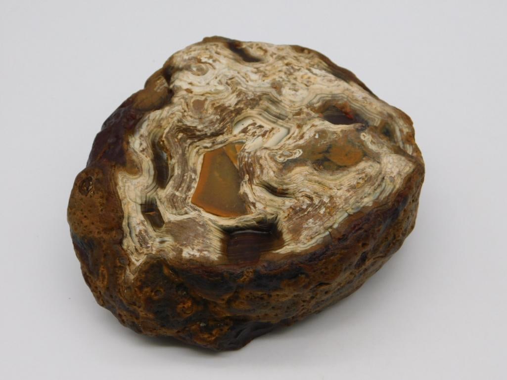2 POUND BRAZILIAN AGATE ROCK STONE LAPIDARY SPECIMEN: WELCOME TO HATMAN AUCTIONS! SPECIAL NOTICE: Please see photos for measurements and descriptions. ***Yes, we have in house shipping with MANY REPEAT CUSTOMERS because of our streamlined service.