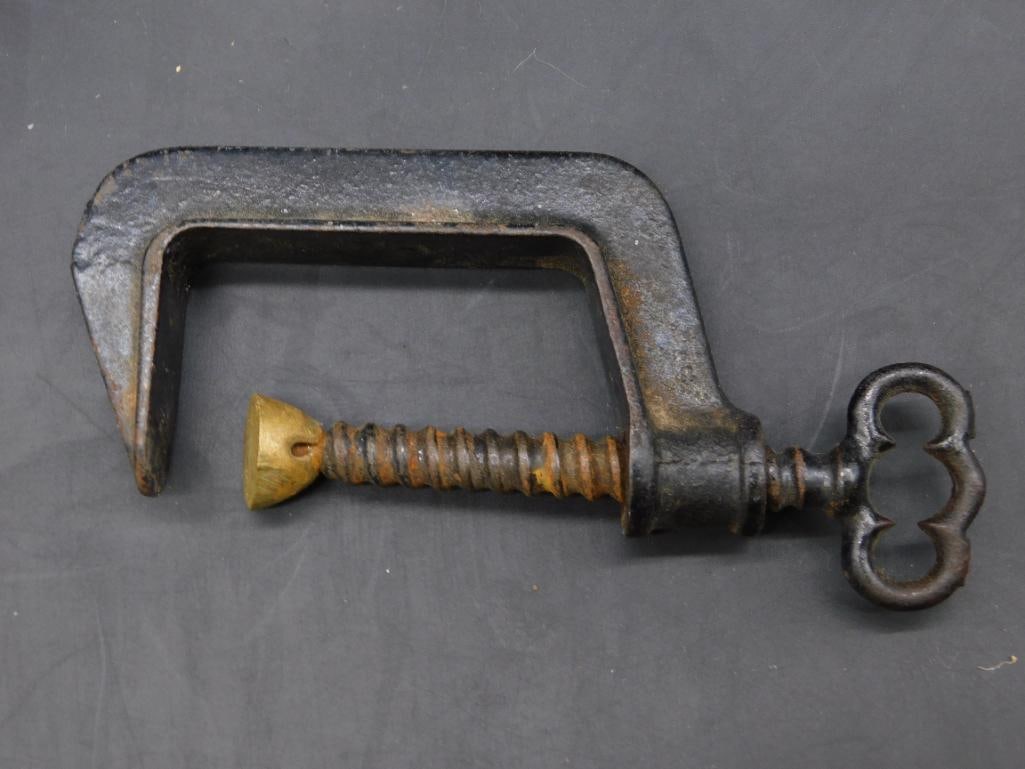 VINTAGE C CLAMP ANTIQUE TOOL (1 of 2)