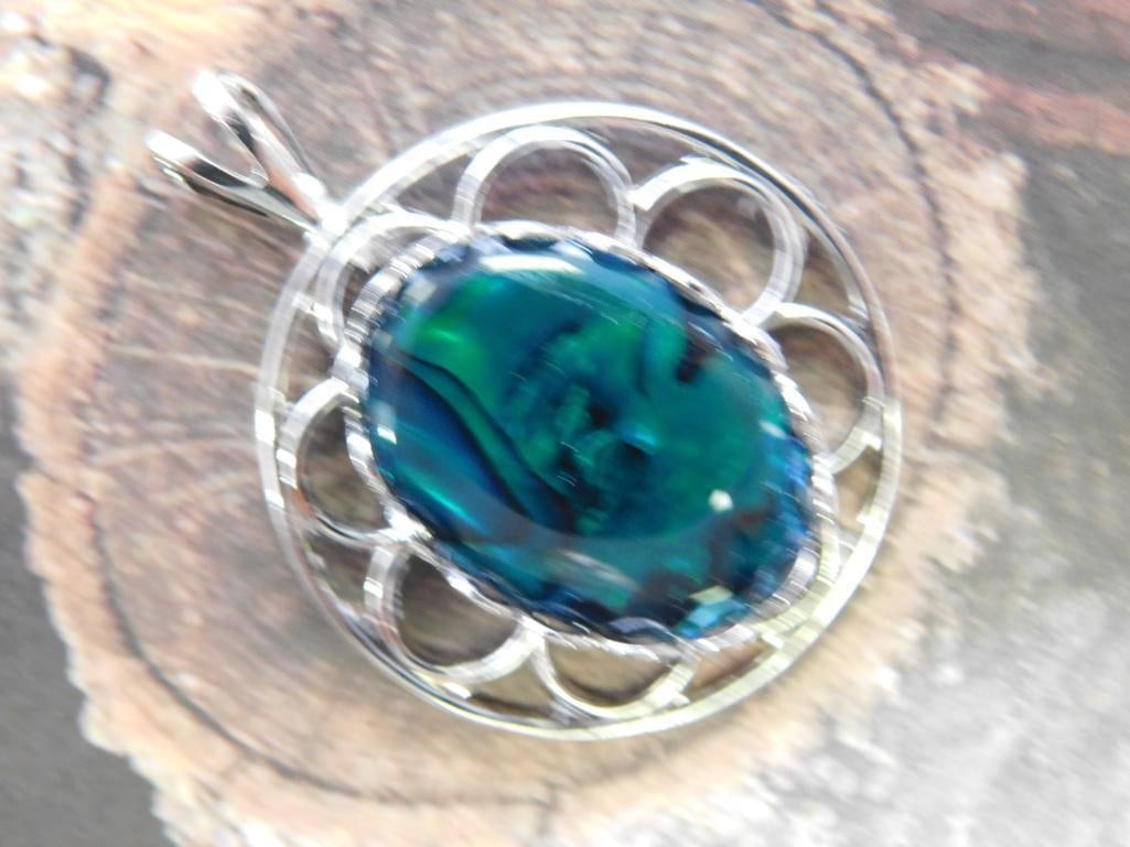 ABALONE STONE PENDANT ROCK STONE LAPIDARY SPECIMEN: ABALONE STONE PENDANT ROCK STONE LAPIDARY SPECIMEN