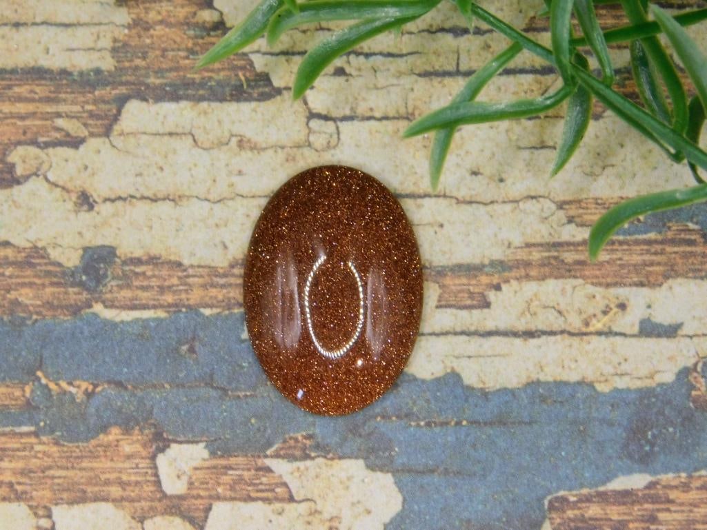 GOLDSTONE CABOCHON ROCK STONE LAPIDARY SPECIMEN: GOLDSTONE CABOCHON ROCK STONE LAPIDARY SPECIMEN
