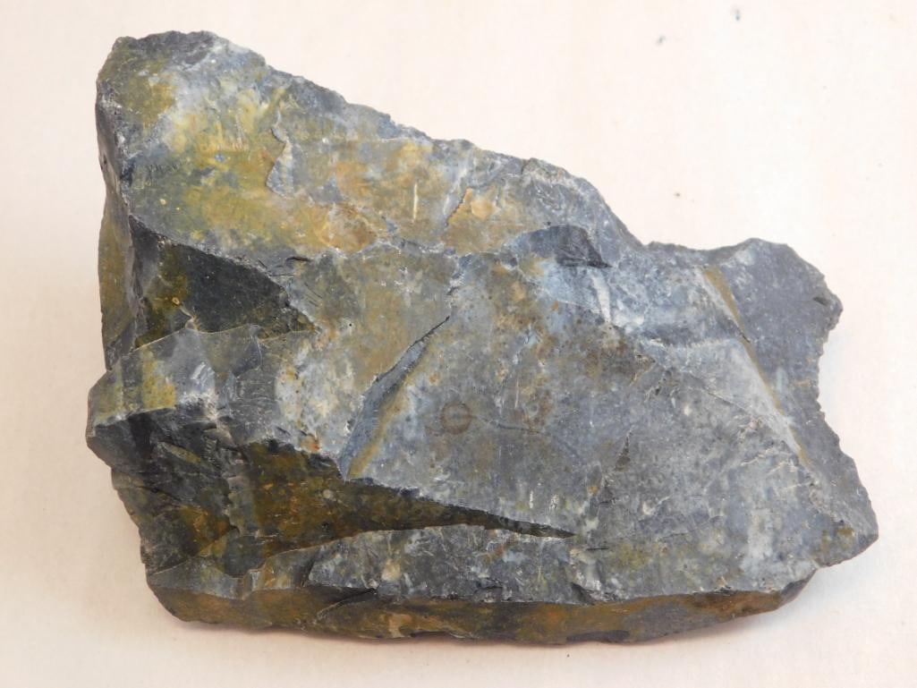 ROCK STONE LAPIDARY SPECIMEN (1 of 2)