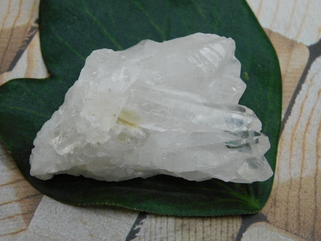 QUARTZ ROCK STONE LAPIDARY SPECIMEN: WELCOME TO HATMAN AUCTIONS! SPECIAL NOTICE: Please see photos for measurements and descriptions. ***Yes, we have in house shipping with MANY REPEAT CUSTOMERS because of our streamlined service.