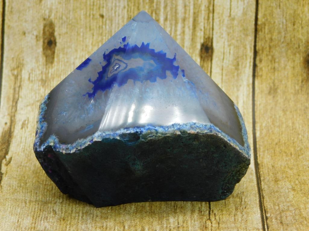 AGATE POINT ROCK STONE LAPIDARY SPECIMEN: WELCOME TO HATMAN AUCTIONS! SPECIAL NOTICE: Please see photos for measurements and descriptions. ***Yes, we have in house shipping with MANY REPEAT CUSTOMERS because of our streamlined service.