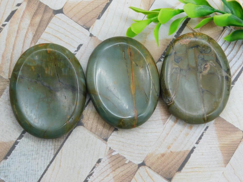 WORRY STONES ROCK STONE LAPIDARY SPECIMEN: WELCOME TO HATMAN AUCTIONS! SPECIAL NOTICE: Please see photos for measurements and descriptions. ***Yes, we have in house shipping with MANY REPEAT CUSTOMERS because of our streamlined service. ****We