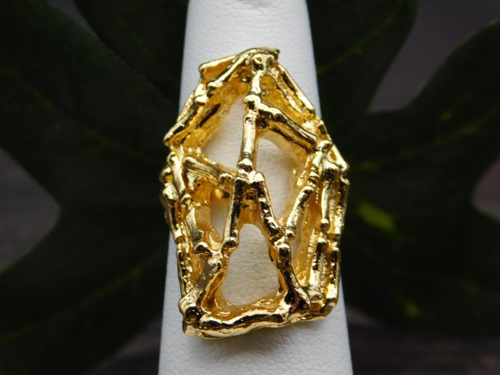 RING: WELCOME TO HATMAN AUCTIONS! SPECIAL NOTICE: Please see photos for measurements and descriptions. ***Yes, we have in house shipping with MANY REPEAT CUSTOMERS because of our streamlined service.