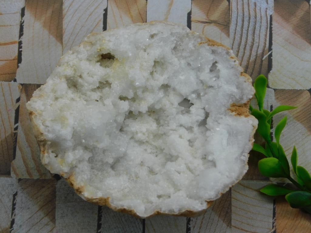 GEODE ROCK STONE LAPIDARY SPECIMEN: WELCOME TO HATMAN AUCTIONS! SPECIAL NOTICE: Please see photos for measurements and descriptions. ***Yes, we have in house shipping with MANY REPEAT CUSTOMERS because of our streamlined service. ****We