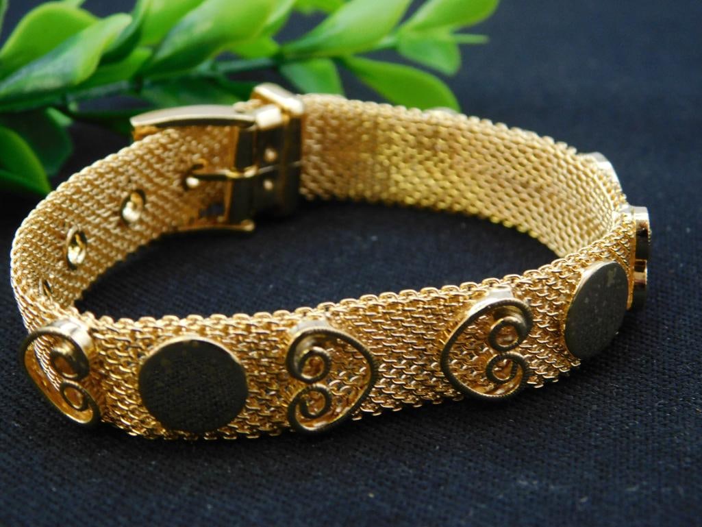 BRACELET: WELCOME TO HATMAN AUCTIONS! SPECIAL NOTICE: Please see photos for measurements and descriptions. ***Yes, we have in house shipping with MANY REPEAT CUSTOMERS because of our streamlined service.
