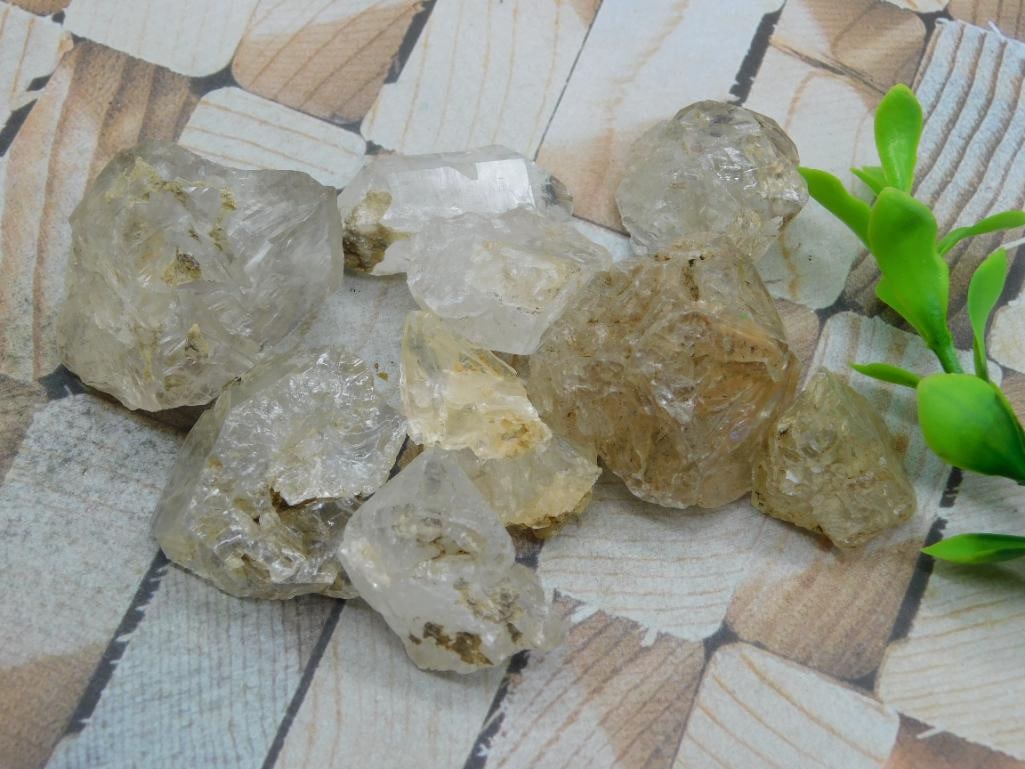 HERKIMER DIAMONDS ROCK STONE LAPIDARY SPECIMEN: WELCOME TO HATMAN AUCTIONS! SPECIAL NOTICE: Please see photos for measurements and descriptions. ***Yes, we have in house shipping with MANY REPEAT CUSTOMERS because of our streamlined service. ****We