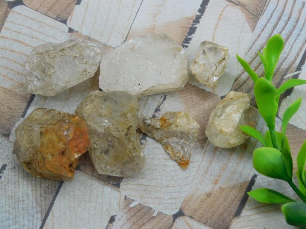 HERKIMER DIAMONDS ROCK STONE LAPIDARY SPECIMEN: WELCOME TO HATMAN AUCTIONS! SPECIAL NOTICE: Please see photos for measurements and descriptions. ***Yes, we have in house shipping with MANY REPEAT CUSTOMERS because of our streamlined service. ****We