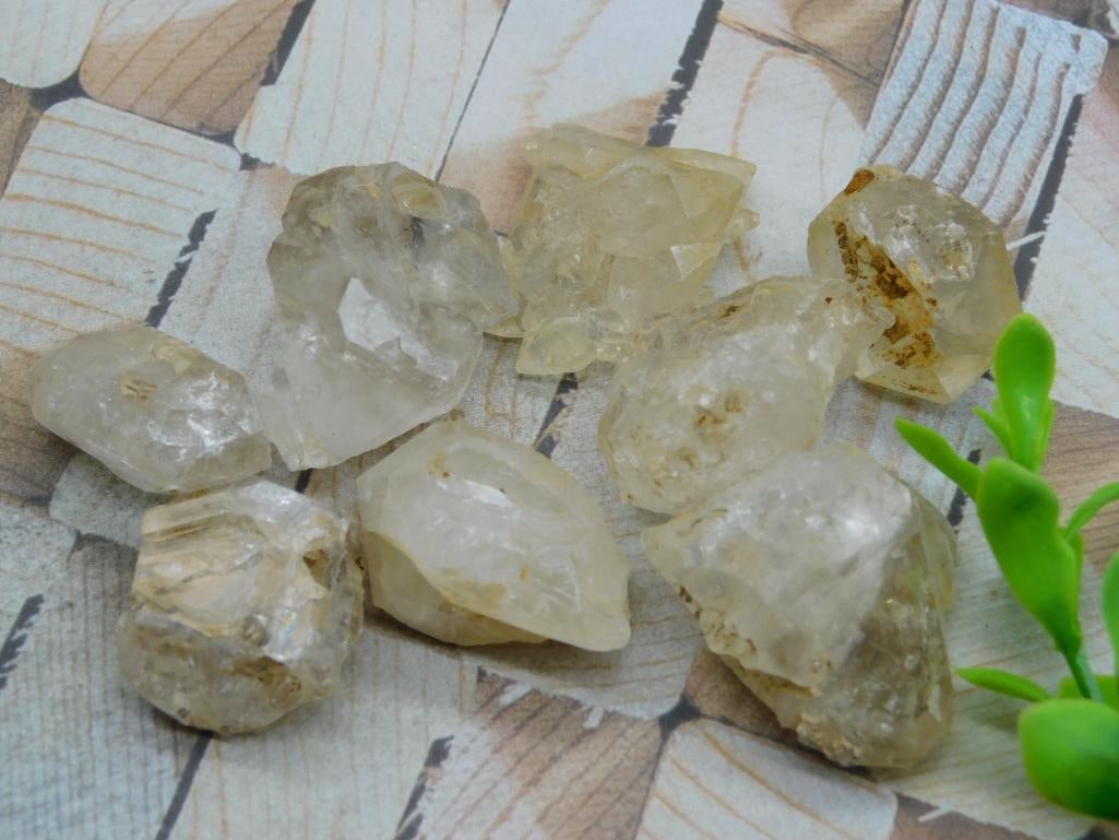 HERKIMER DIAMONDS ROCK STONE LAPIDARY SPECIMEN: WELCOME TO HATMAN AUCTIONS! SPECIAL NOTICE: Please see photos for measurements and descriptions. ***Yes, we have in house shipping with MANY REPEAT CUSTOMERS because of our streamlined service. ****We
