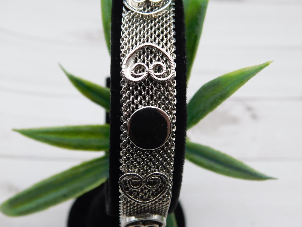 SILVER BRACELET: WELCOME TO HATMAN AUCTIONS! SPECIAL NOTICE: Please see photos for measurements and descriptions. ***Yes, we have in house shipping with MANY REPEAT CUSTOMERS because of our streamlined service. ****We
