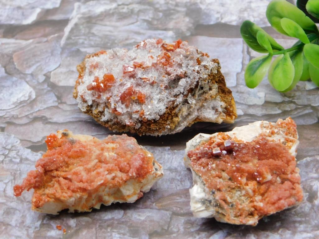 VANADINITE ROCK STONE LAPIDARY SPECIMEN: WELCOME TO HATMAN AUCTIONS! SPECIAL NOTICE: Please see photos for measurements and descriptions. ***Yes, we have in house shipping with MANY REPEAT CUSTOMERS because of our streamlined service.