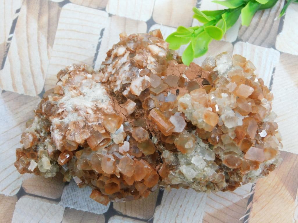 ARAGONITE ROCK STONE LAPIDARY SPECIMEN (1 of 2)