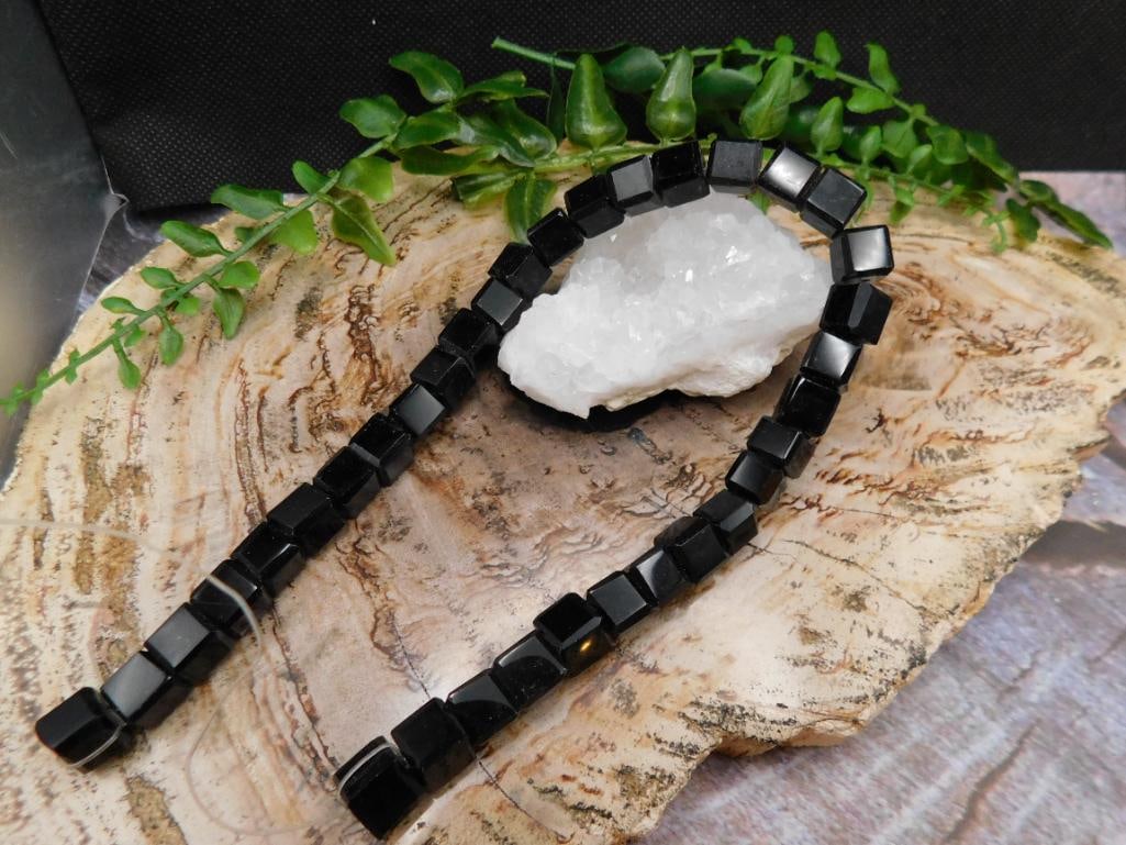 JEWELRY SALE! ROCK STONE LAPIDARY SPECIMEN: WELCOME TO HATMAN AUCTIONS! SPECIAL NOTICE: Please see photos for measurements and descriptions. ***Yes, we have in house shipping with MANY REPEAT CUSTOMERS because of our streamlined service.