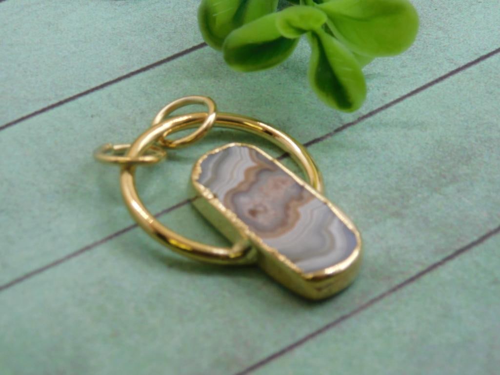 GENUINE STONE PENDANT ROCK STONE LAPIDARY SPECIMEN: GENUINE STONE PENDANT ROCK STONE LAPIDARY SPECIMEN