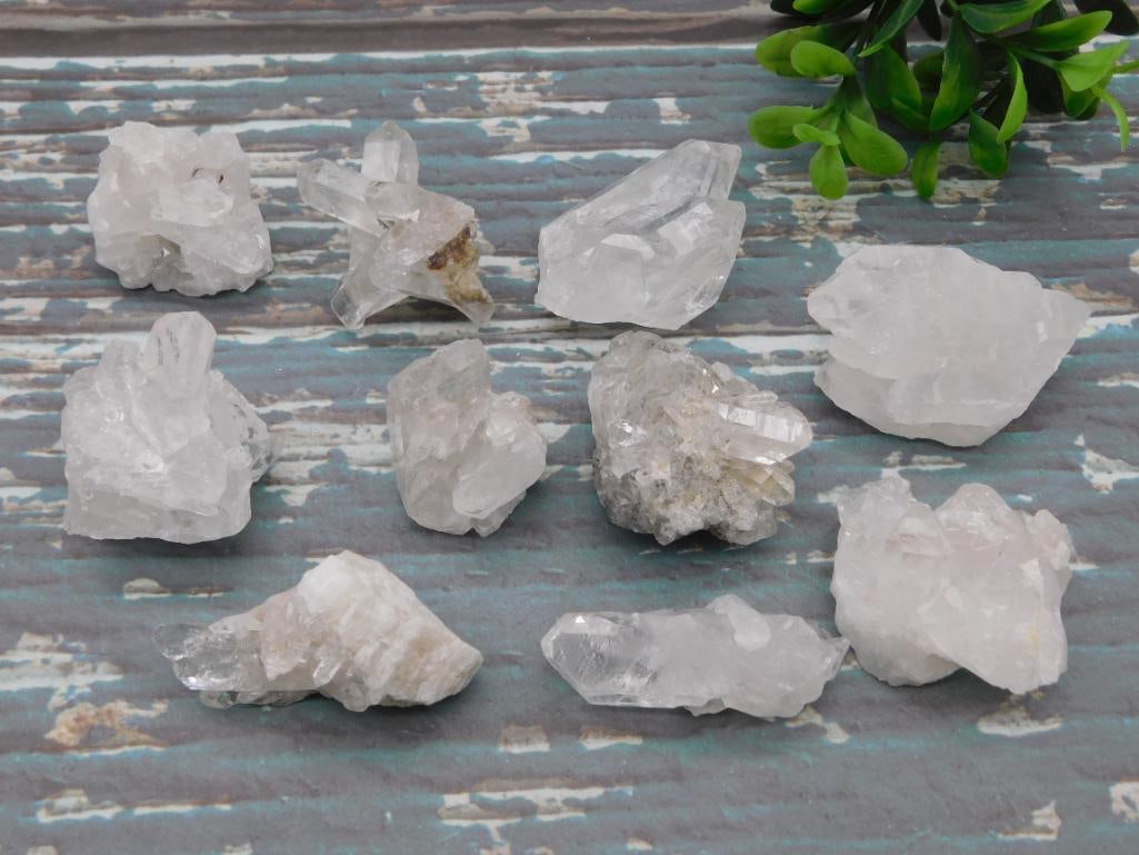 QUARTZ ROCK STONE LAPIDARY SPECIMEN: WELCOME TO HATMAN AUCTIONS! SPECIAL NOTICE: Please see photos for measurements and descriptions. ***Yes, we have in house shipping with MANY REPEAT CUSTOMERS because of our streamlined service. ****We