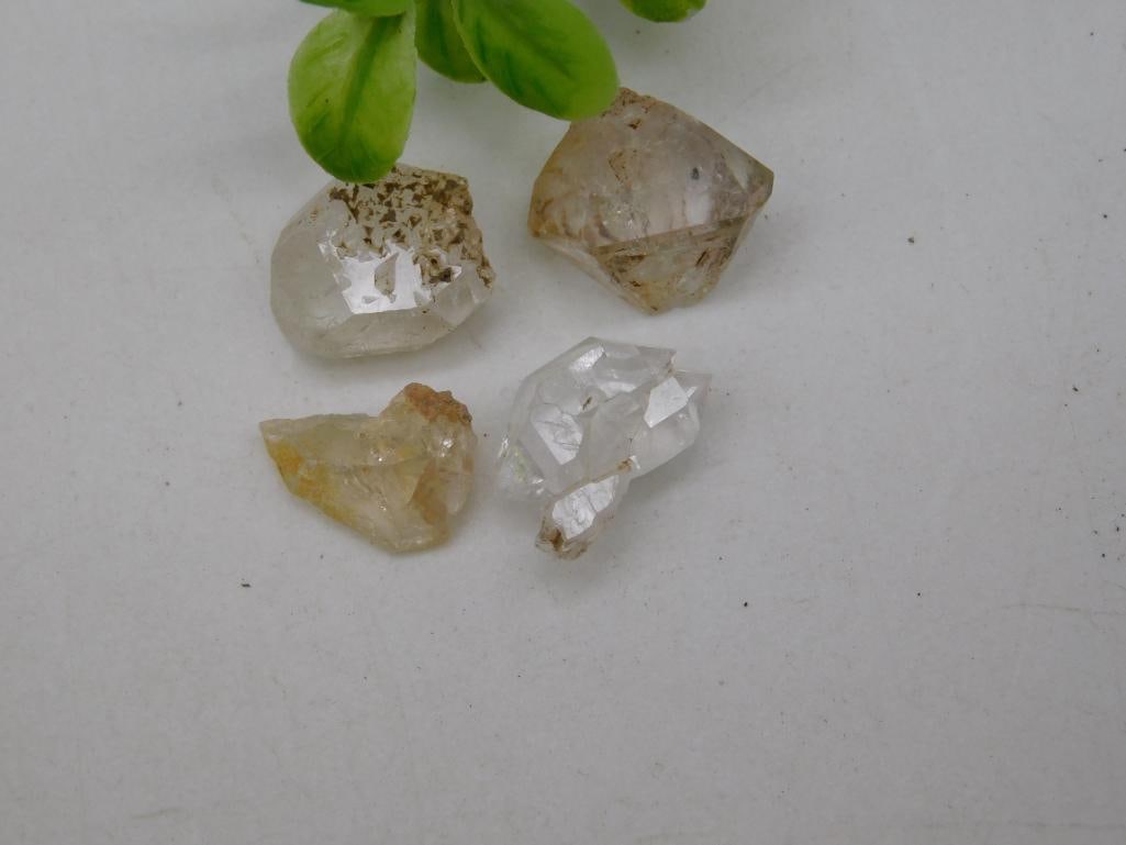 HERKIMER DIAMOND ROCK STONE LAPIDARY SPECIMEN: WELCOME TO HATMAN AUCTIONS! SPECIAL NOTICE: Please see photos for measurements and descriptions. ***Yes, we have in house shipping with MANY REPEAT CUSTOMERS because of our streamlined service.