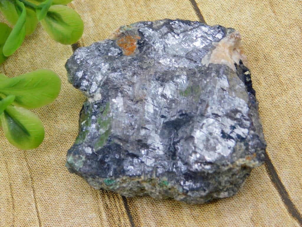 ROCK STONE LAPIDARY SPECIMEN (1 of 2)