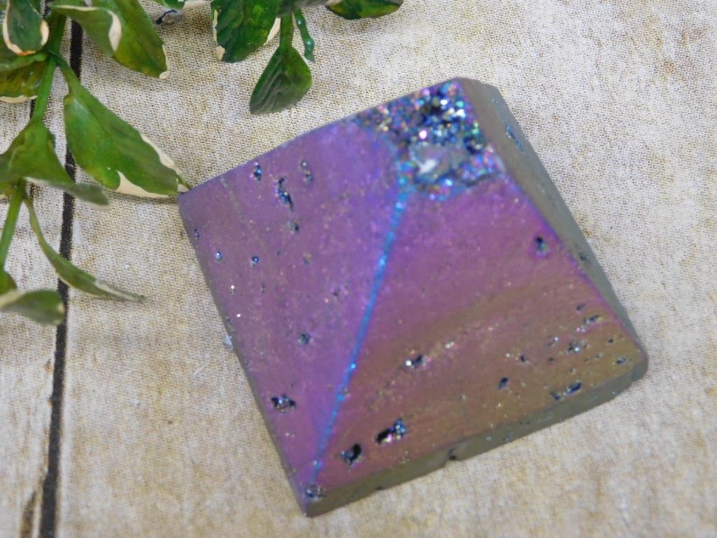 DRUZY TITANIUM PYRAMID ROCK STONE LAPIDARY SPECIMEN: DRUZY TITANIUM PYRAMID ROCK STONE LAPIDARY SPECIMEN
