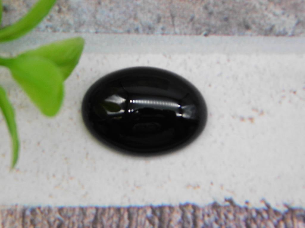 CABOCHON ROCK STONE LAPIDARY SPECIMEN: CABOCHON ROCK STONE LAPIDARY SPECIMEN