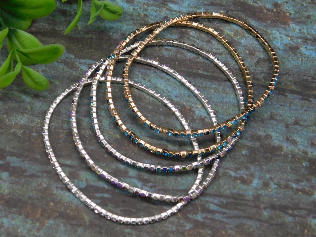 STRETCH BRACELETS (1 of 3)