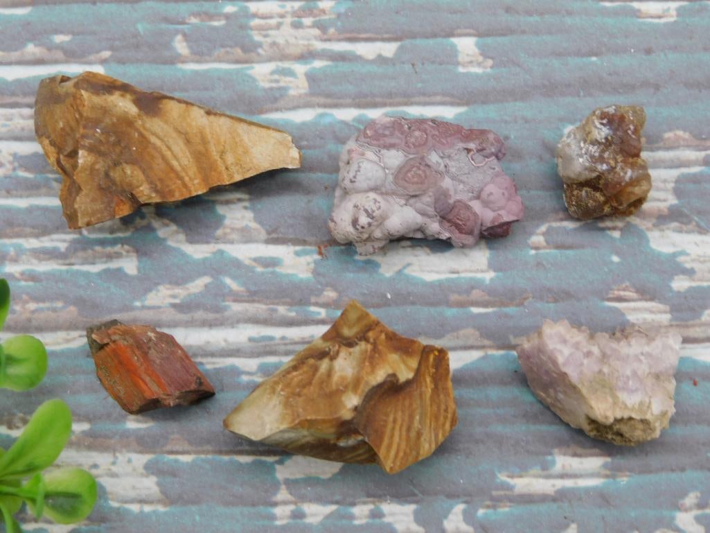 MIXED LOT ROCK STONE LAPIDARY SPECIMEN: MIXED LOT ROCK STONE LAPIDARY SPECIMEN — Part of our Discover Hidden Harbor, Crystals and Gems auction at HATMAN'S Auctions! Please see photos for measurements and condition. YES, we have in-house