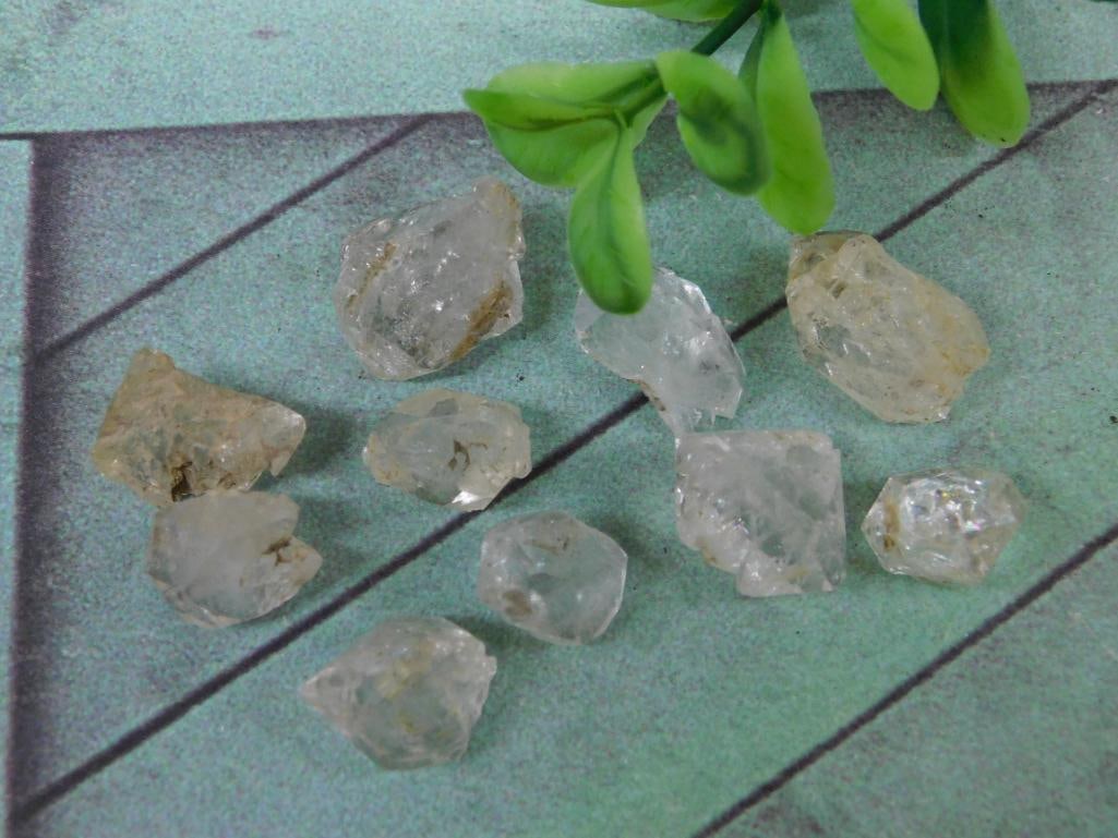 HERKIMER DIAMONDS ROCK STONE LAPIDARY SPECIMEN: HERKIMER DIAMONDS ROCK STONE LAPIDARY SPECIMEN — Part of our Discover Hidden Harbor, Crystals and Gems auction at HATMAN'S Auctions! Please see photos for measurements and condition. YES, we have in