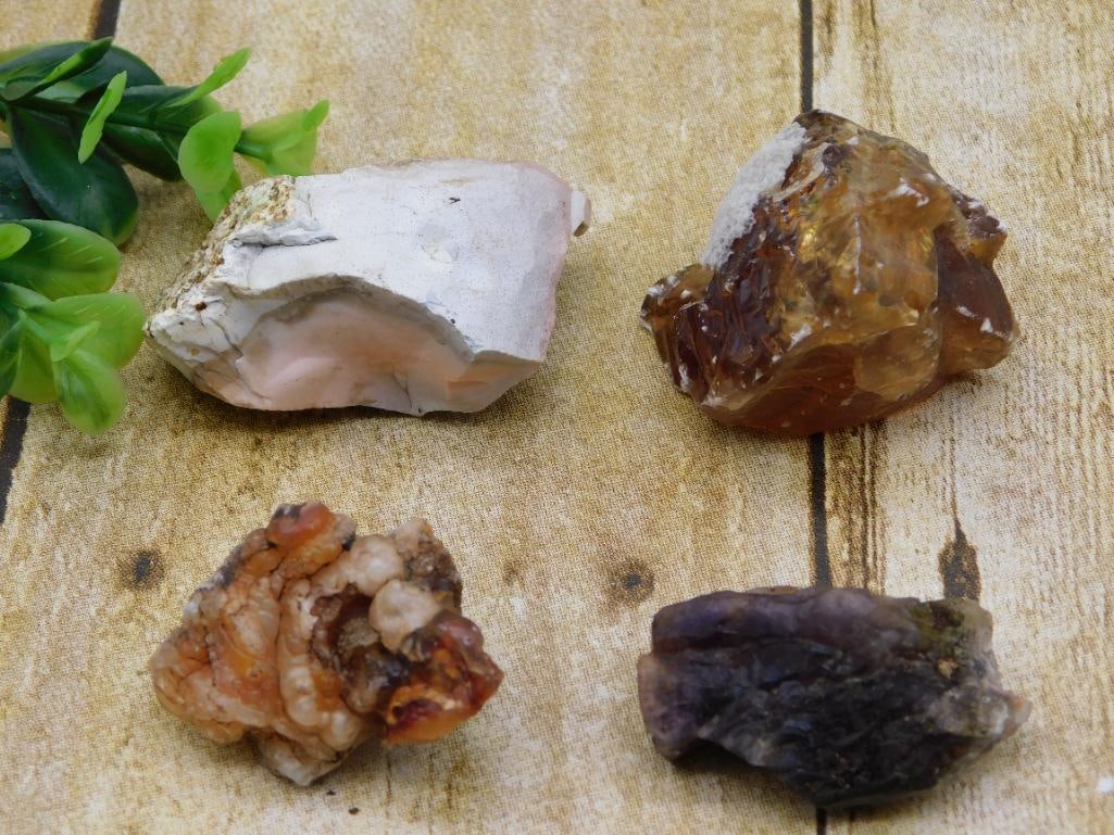 MIXED LOT ROCK STONE LAPIDARY SPECIMEN: MIXED LOT ROCK STONE LAPIDARY SPECIMEN — Part of our Discover Hidden Harbor, Crystals and Gems auction at HATMAN'S Auctions! Please see photos for measurements and condition. YES, we have in-house