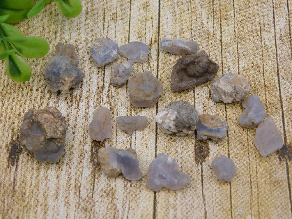 ELLENSBURG AGATE ROCK STONE LAPIDARY SPECIMEN: ELLENSBURG AGATE ROCK STONE LAPIDARY SPECIMEN — Part of our Discover Hidden Harbor, Crystals and Gems auction at HATMAN'S Auctions! Please see photos for measurements and condition. YES, we have