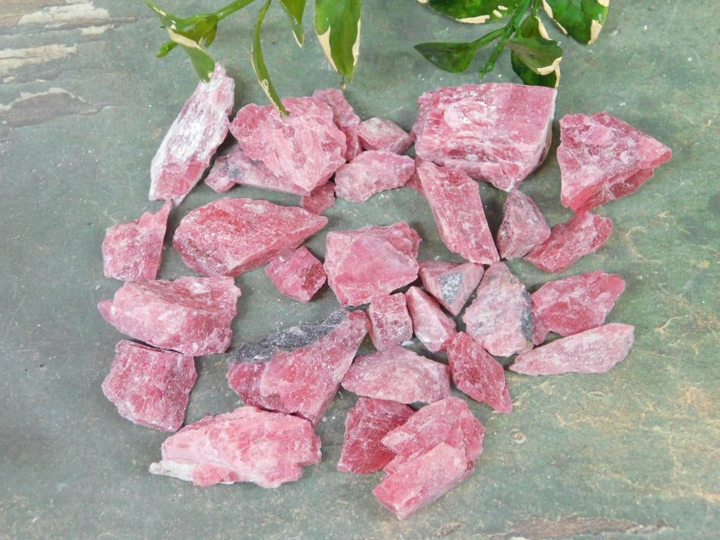 GEM RHODONITE ROCK STONE LAPIDARY SPECIMEN: GEM RHODONITE ROCK STONE LAPIDARY SPECIMEN — Part of our Discover Hidden Harbor, Crystals and Gems auction at HATMAN'S Auctions! Please see photos for measurements and condition. YES, we have