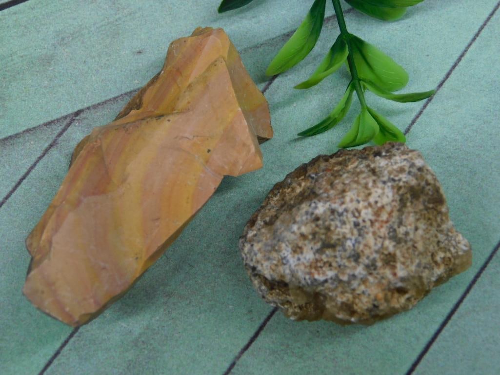 MIXED LOT ROCK STONE LAPIDARY SPECIMEN: MIXED LOT ROCK STONE LAPIDARY SPECIMEN — Part of our Discover Hidden Harbor, Crystals and Gems auction at HATMAN'S Auctions! Please see photos for measurements and condition. YES, we have in-house